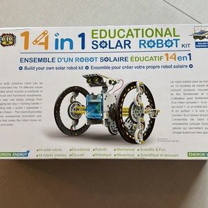 Solar Robot Kit!. New but open box.